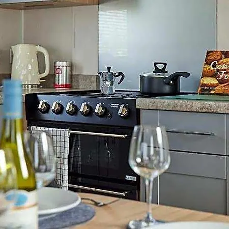 Nirvana Coastal Retreat فندق سكرابورو