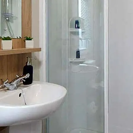 Nirvana Coastal Retreat Hotel Scarborough