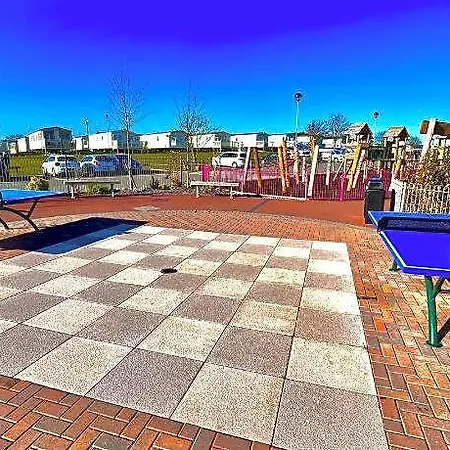 Hotel Nirvana Coastal Retreat Scarborough