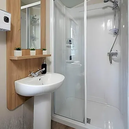 Nirvana Coastal Retreat 3*